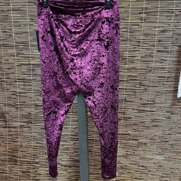 Allbrand365 Designer INC International Concepts Womens Velvet Leggings Size M - Picture 3 of 3